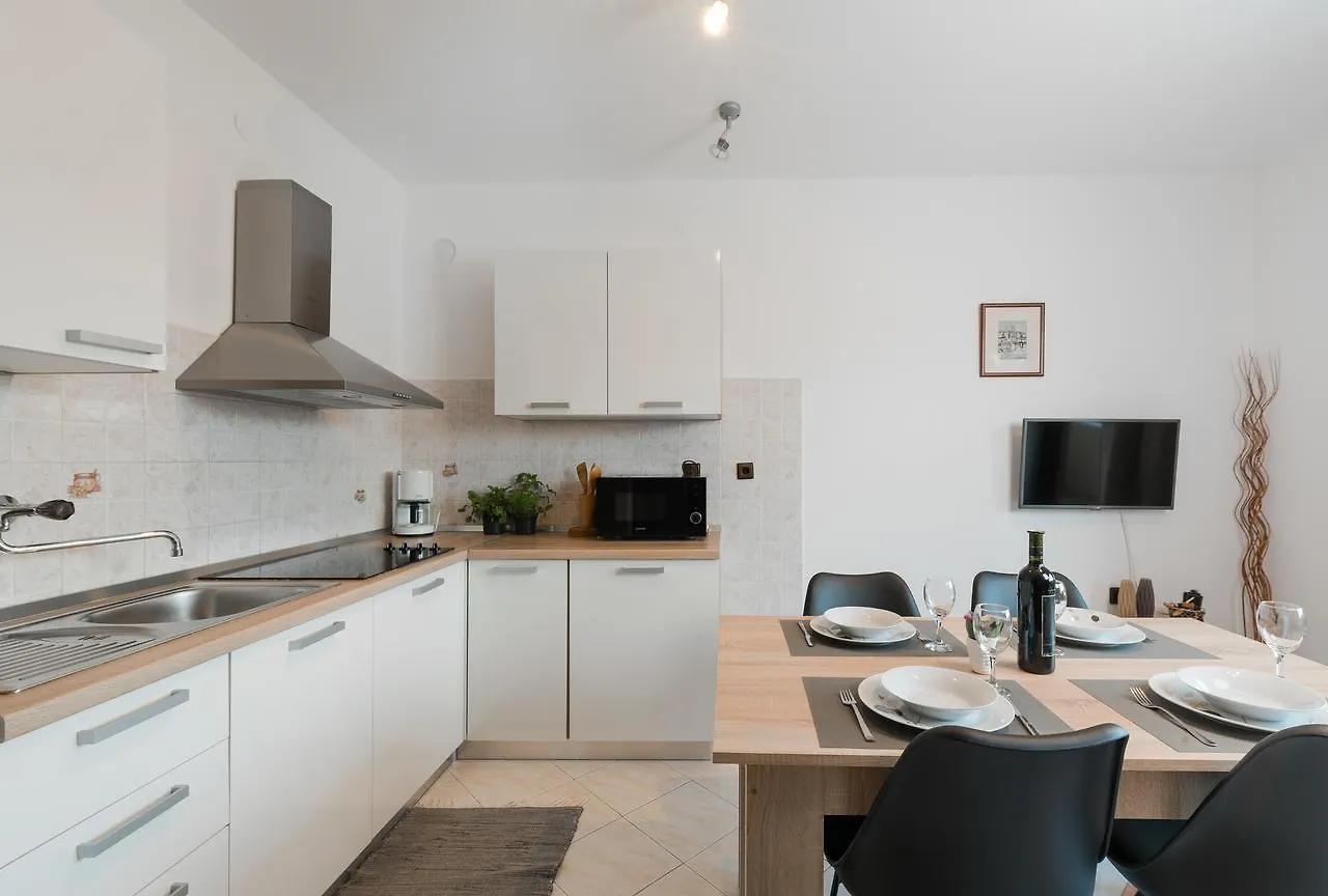 Apartments Karlo & Ivona Labin 0*, Labin (Istria) Croatia